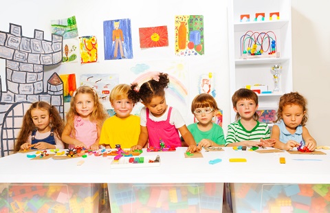 promoting-child-independence-with-montessori